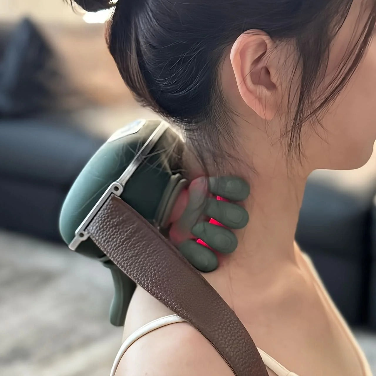 8-Claw Deep Tissue Massager